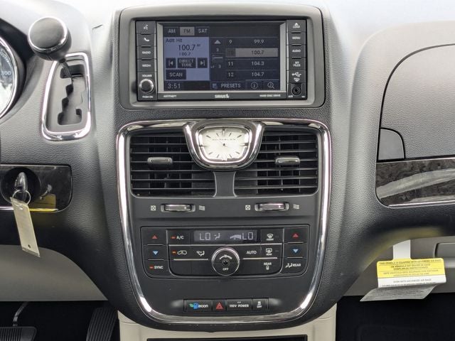 2012 Chrysler Town & Country Touring