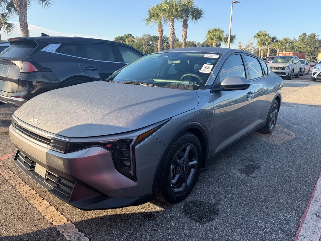 2026 Kia K4 LXS