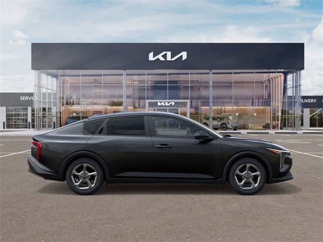 2026 Kia K4 Base