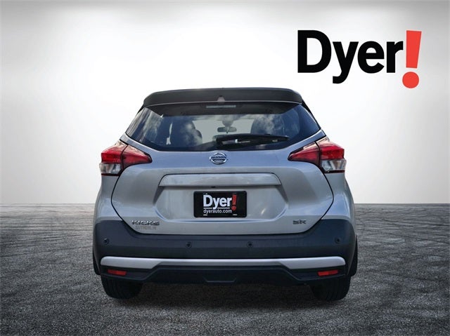 2020 Nissan Kicks SR