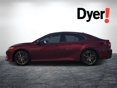 2022 Toyota Camry Hybrid XLE