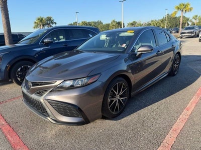 2022 Toyota Camry SE