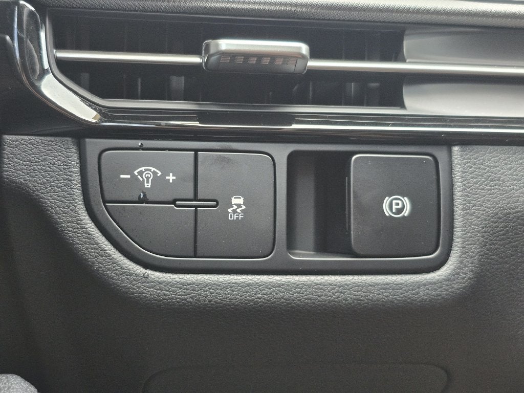 2027 Kia Sportage LX