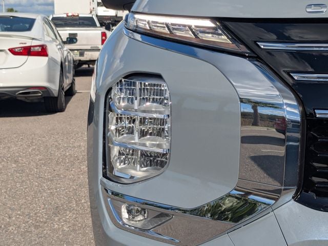 2025 Mitsubishi Outlander SEL