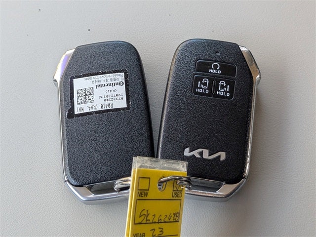 2023 Kia Carnival LX