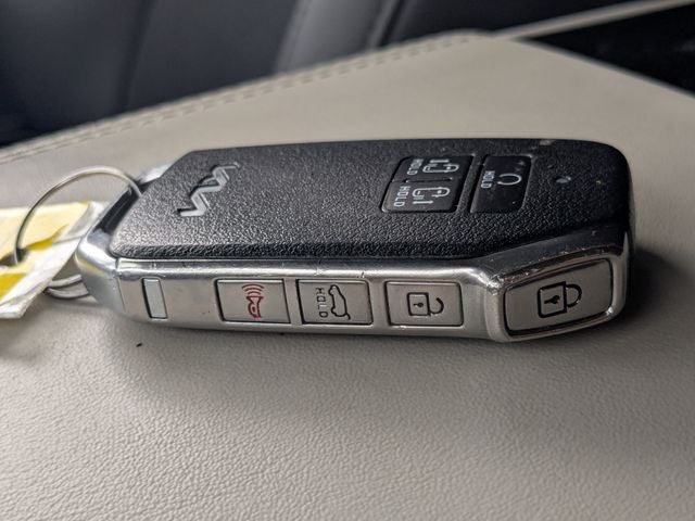 2022 Kia Carnival SX