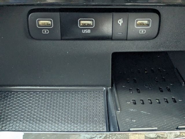 2024 Kia Carnival SX