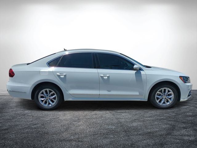 2017 Volkswagen Passat 1.8T S