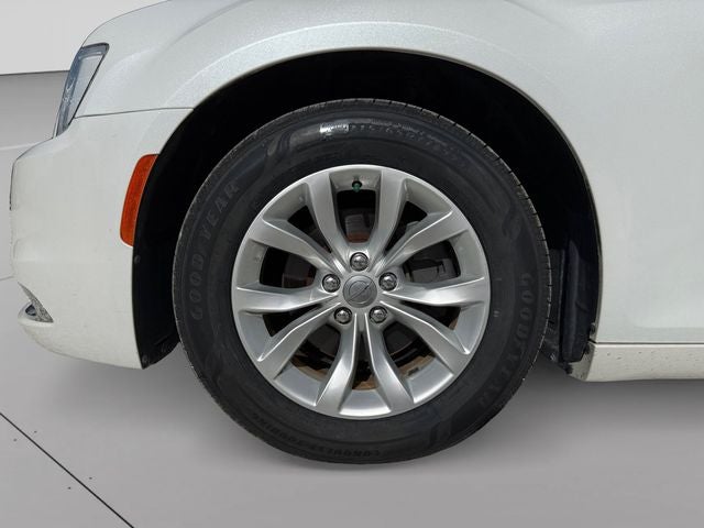 2016 Chrysler 300 Limited