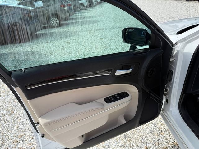 2016 Chrysler 300 Limited