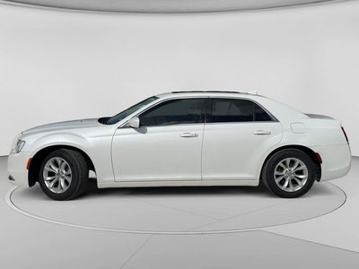 2016 Chrysler 300 Limited