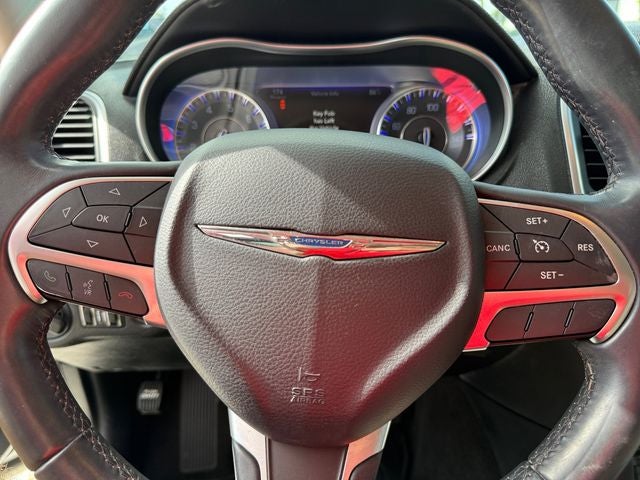 2016 Chrysler 300 Limited