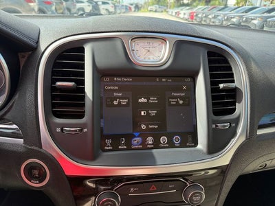 2016 Chrysler 300 Limited