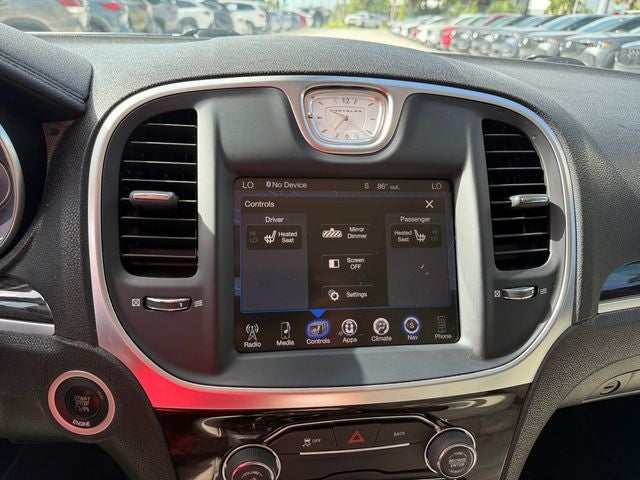 2016 Chrysler 300 Limited