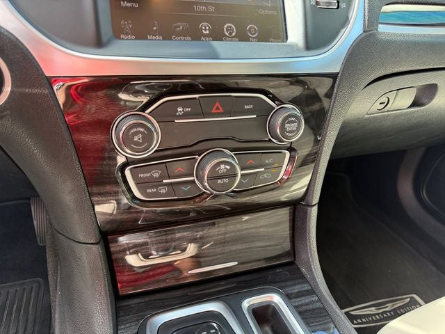 2016 Chrysler 300 Limited
