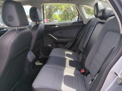 2025 Volkswagen Jetta 1.5T SE