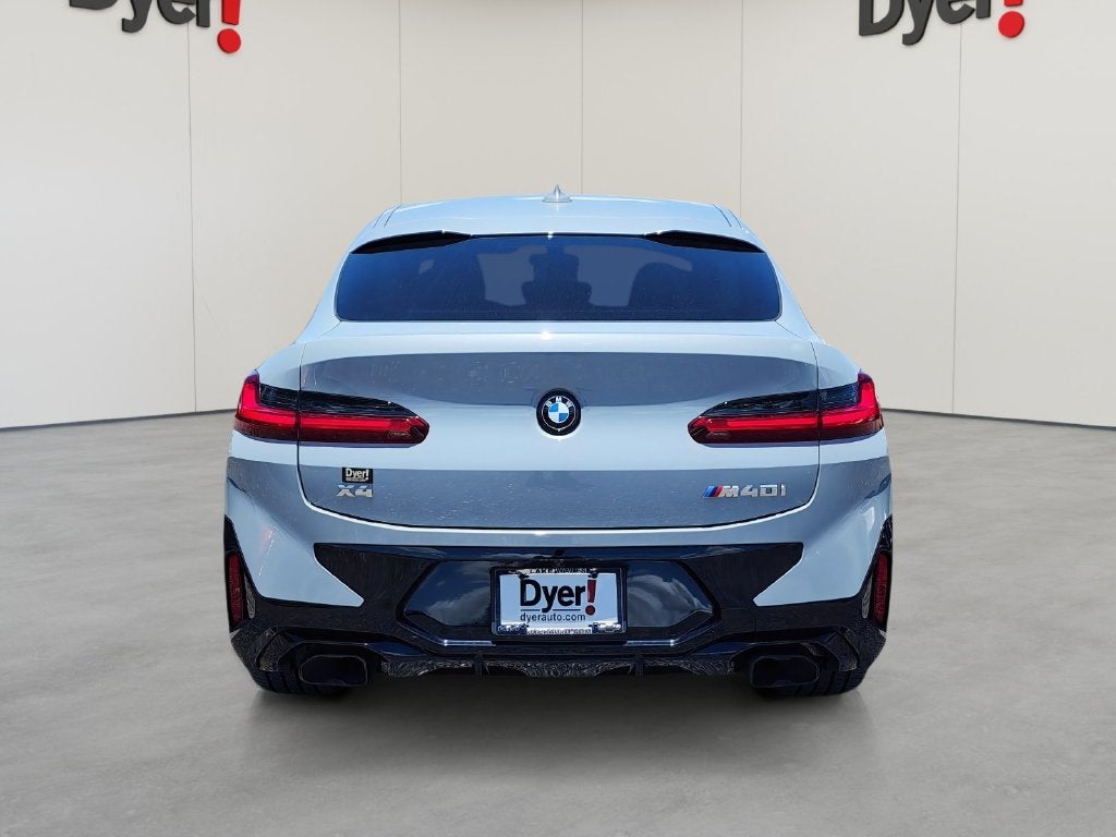 2023 BMW X4 M40i