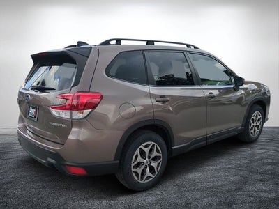 2024 Subaru Forester Premium