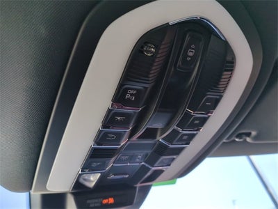 2023 Porsche Macan Base