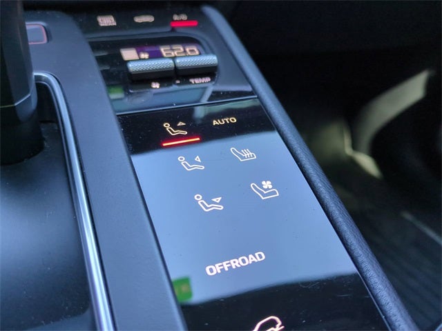 2023 Porsche Macan Base