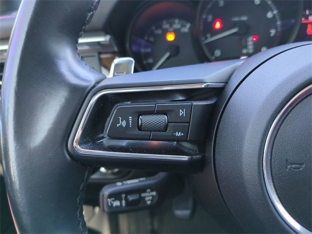 2023 Porsche Macan Base