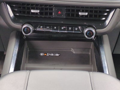 2025 Chevrolet Suburban LT