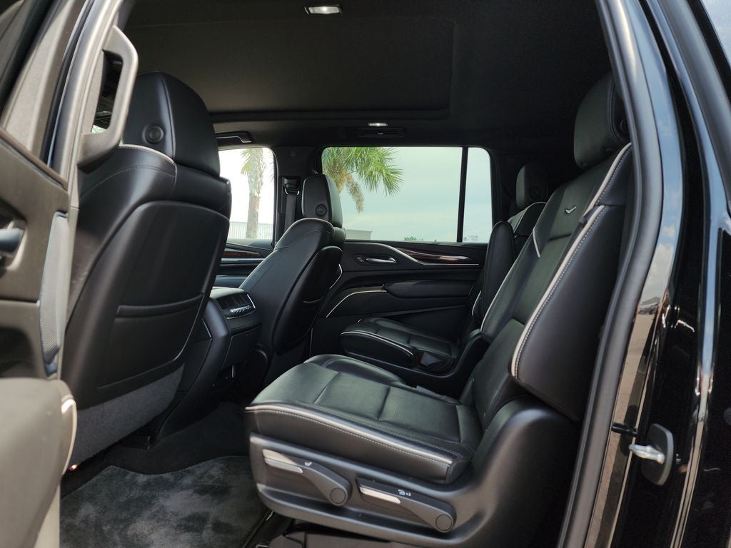 2022 Cadillac Escalade ESV Premium