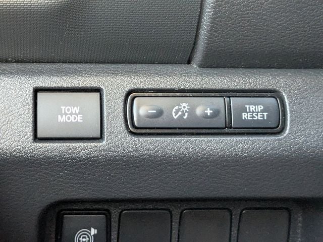 2023 Nissan Frontier PRO-X