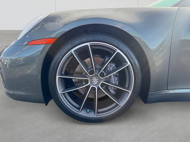 2021 Porsche 911 Carrera