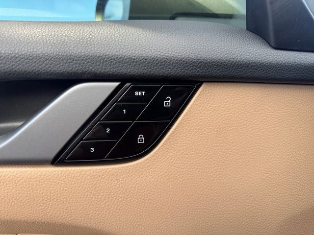 2021 Porsche 911 Carrera