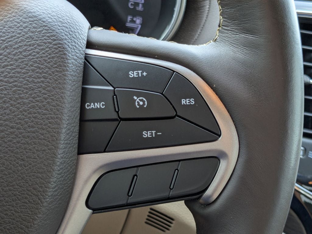 2020 Jeep Grand Cherokee Overland