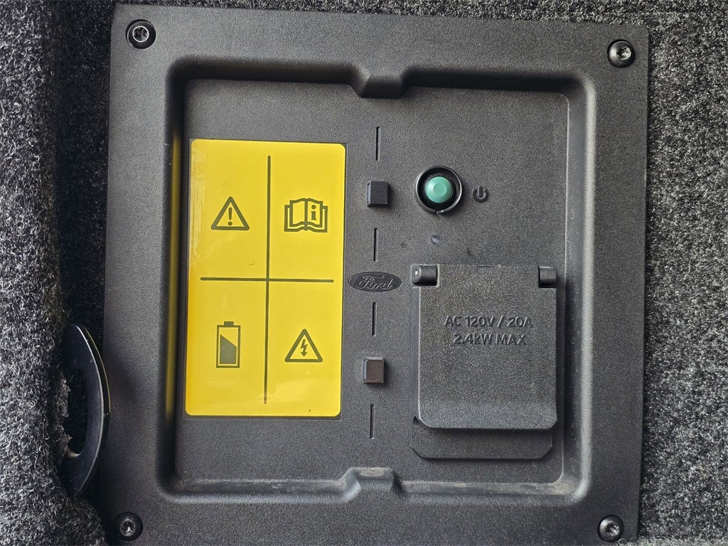 2023 Ford F-150 Lightning XLT