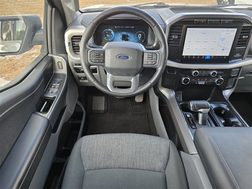 2023 Ford F-150 Lightning XLT