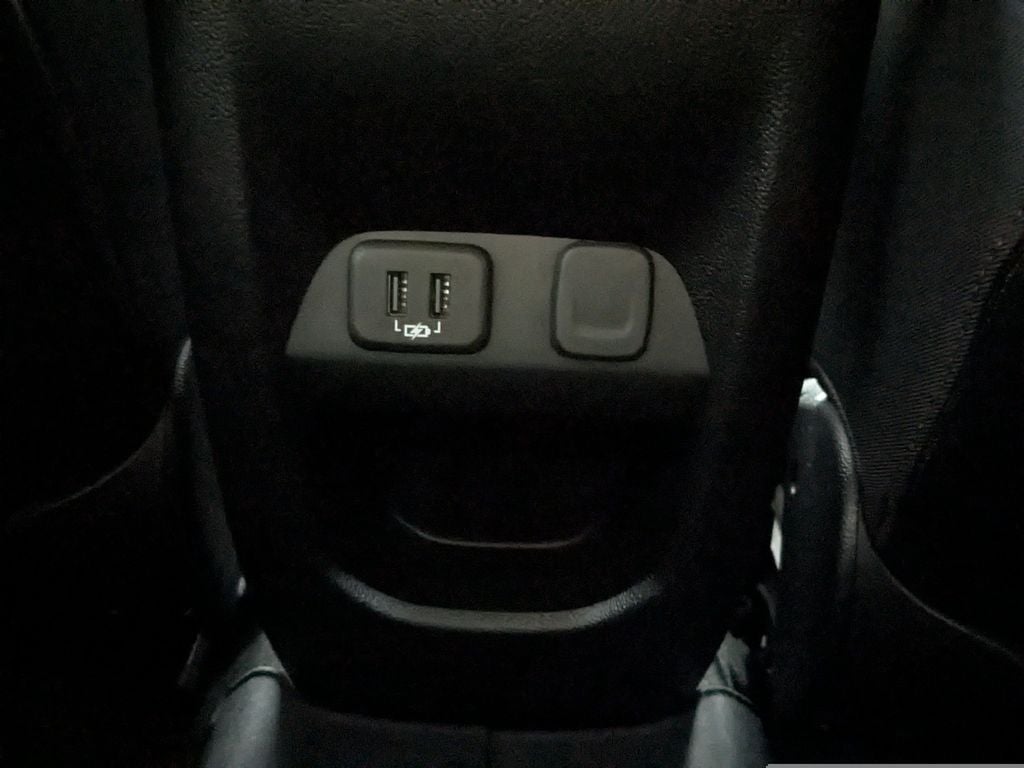 2022 GMC Canyon AT4 w/Leather
