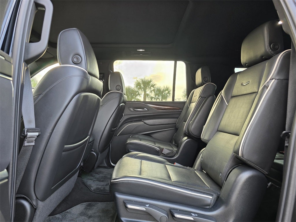 2022 Cadillac Escalade ESV Premium