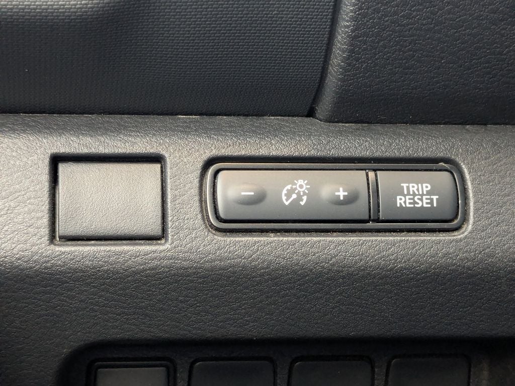 2023 Nissan Frontier S