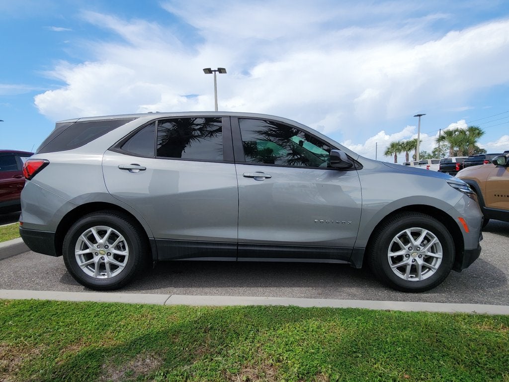 2023 Chevrolet Equinox LS