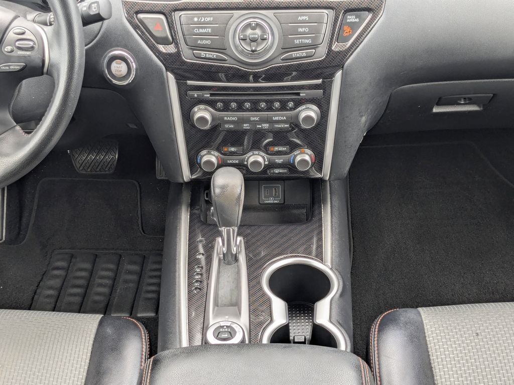 2020 Nissan Pathfinder SV