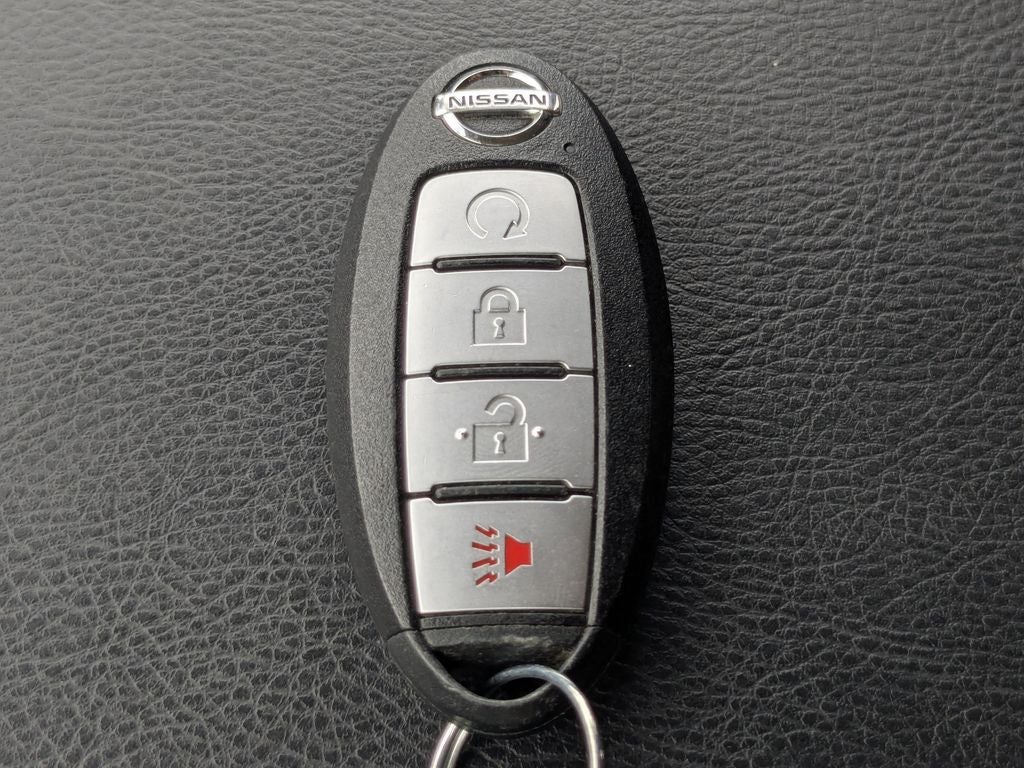 2020 Nissan Pathfinder SV