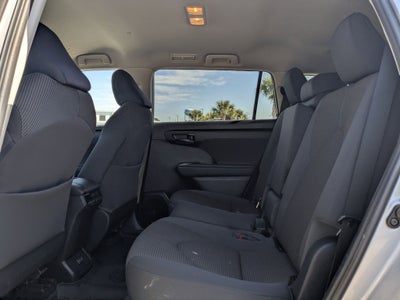 2023 Toyota Highlander LE