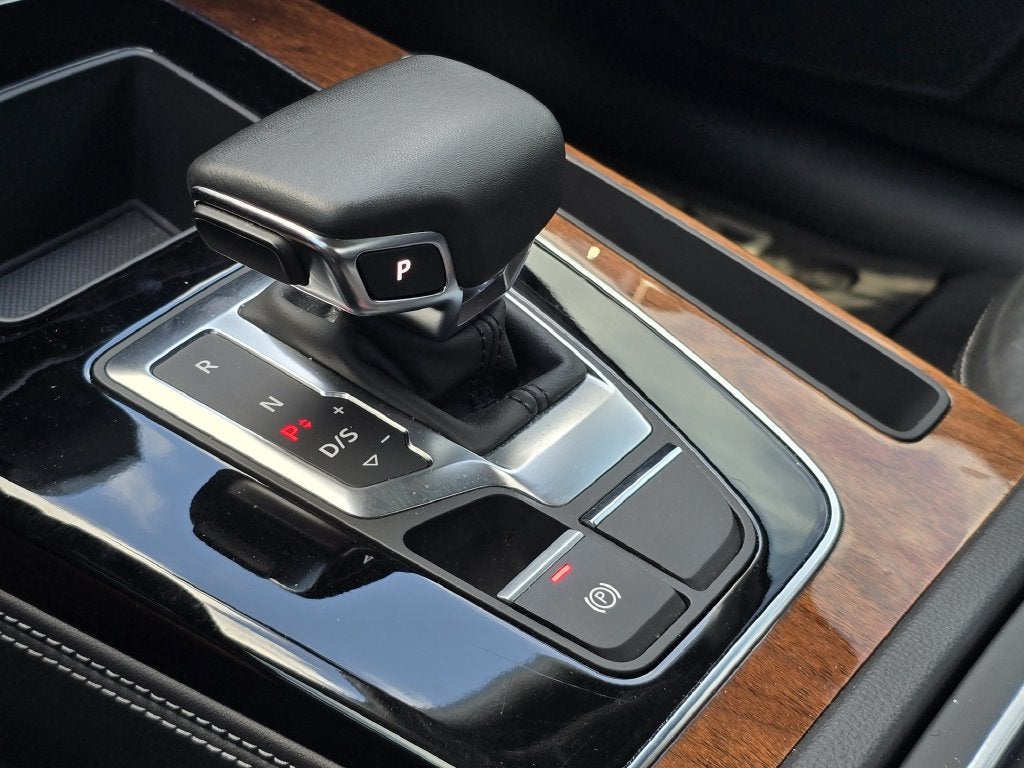 2022 Audi Q5 40 Premium Plus quattro