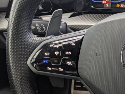 2023 Volkswagen Golf R 2.0T
