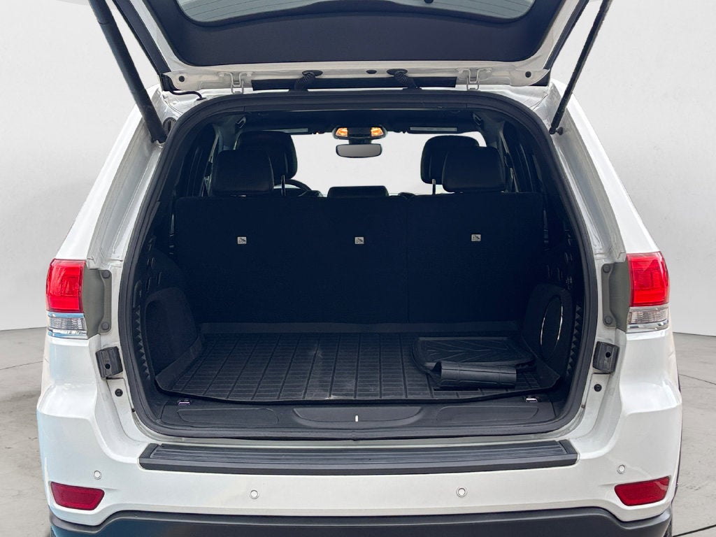 2018 Jeep Grand Cherokee Laredo E