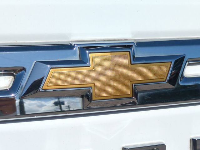 2023 Chevrolet Suburban LS