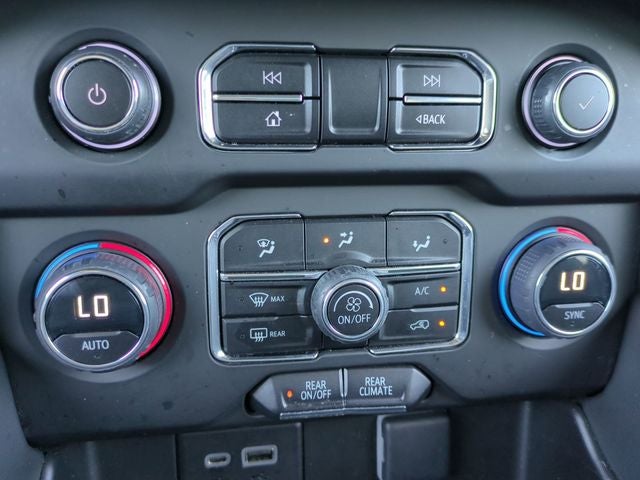 2023 Chevrolet Suburban LS