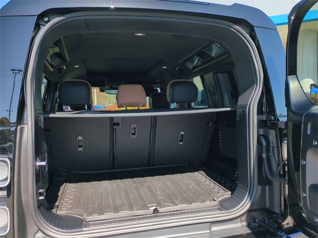 2025 Land Rover Defender 110 X