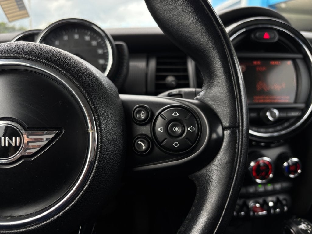 2017 MINI Cooper Base